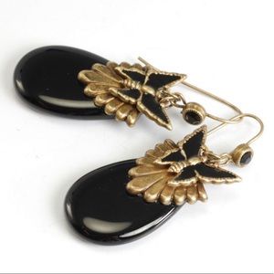 Antiqued Gold/Black Butterfly Black Stone Earring